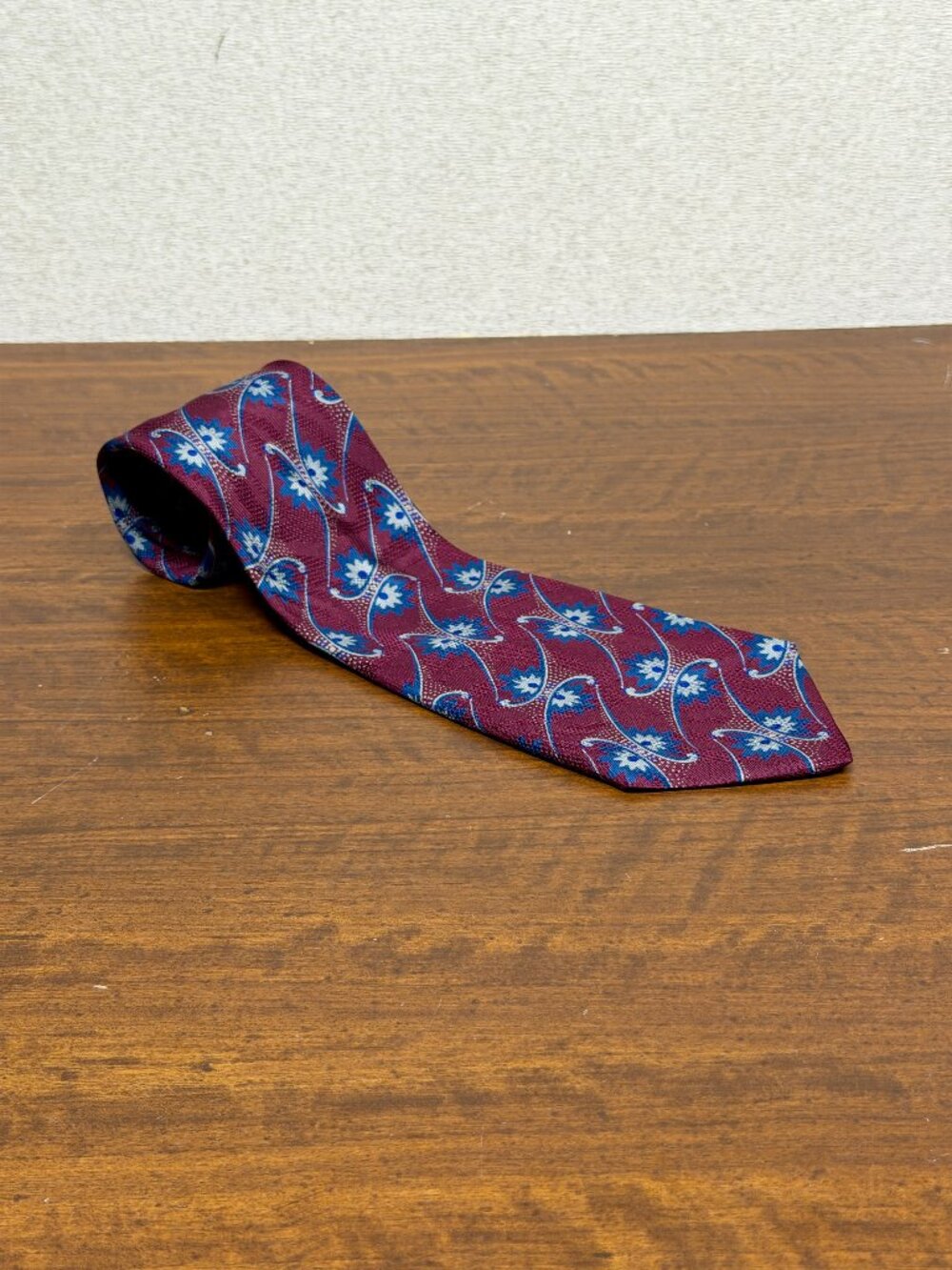 Giorgio Armani Cravatte Italy 100% Silk Tie Burgundy Blue Floral Paisley 58x3.75